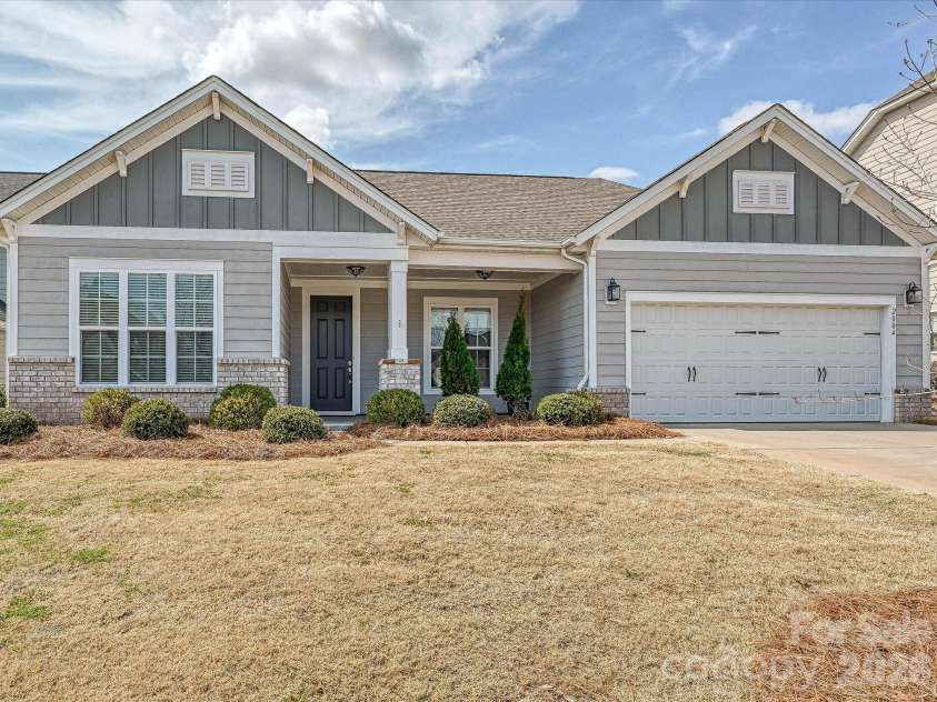 2004 Rockbrook Lane, Belmont, NC 28012.  MLS# CAR4355401, YatesRealty ID 6972. Welcome to Rockbrook Lane