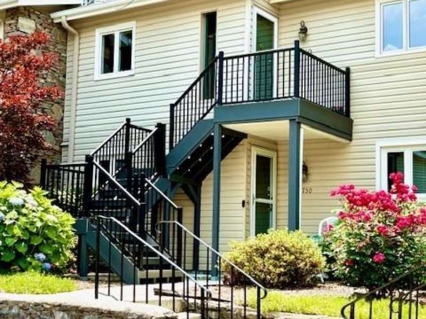 760 Britton Creek Drive, Hendersonville, NC 28791.  MLS# CAR4205803, YatesRealty ID 6972. Private Quiet Upper unit