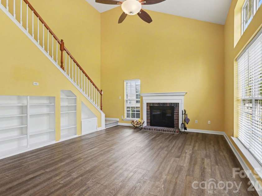 1941 Wilrose Place, Matthews, NC 28105.  MLS# CAR4326473, YatesRealty ID 6973. 