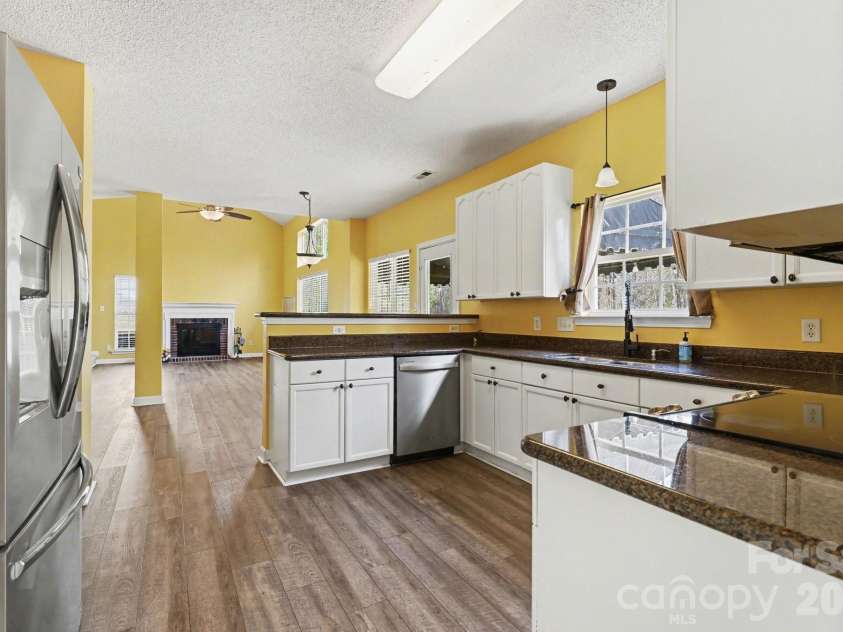 1941 Wilrose Place, Matthews, NC 28105.  MLS# CAR4326473, YatesRealty ID 6973. 