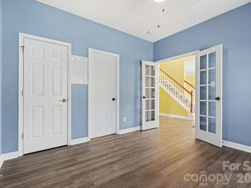 1941 Wilrose Place, Matthews, NC 28105.  MLS# CAR4326473, YatesRealty ID 6973. 