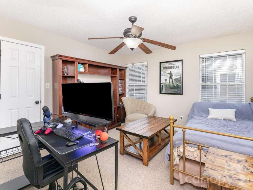 1941 Wilrose Place, Matthews, NC 28105.  MLS# CAR4326473, YatesRealty ID 6973. 