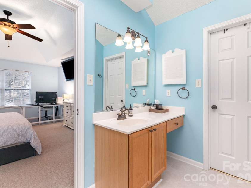 1941 Wilrose Place, Matthews, NC 28105.  MLS# CAR4326473, YatesRealty ID 6973. 