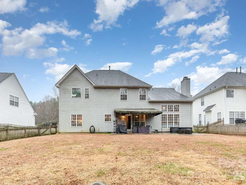 1941 Wilrose Place, Matthews, NC 28105.  MLS# CAR4326473, YatesRealty ID 6973. 
