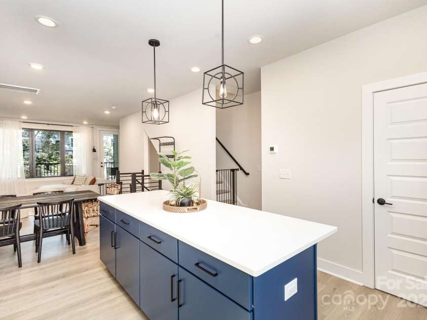 3526 Saker Lane, Charlotte, NC 28211.  MLS# CAR4242251, YatesRealty ID 6973. 