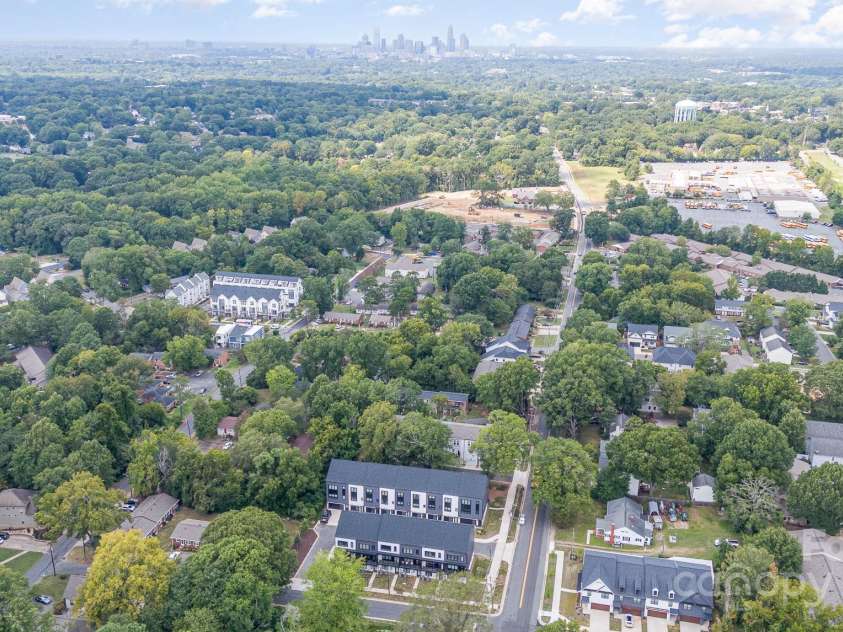 3526 Saker Lane, Charlotte, NC 28211.  MLS# CAR4242251, YatesRealty ID 6973. 