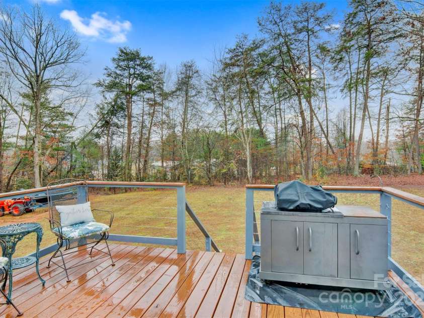 3541 Hezekiah Drive, Lenoir, NC 28645.  MLS# CAR4225336, YatesRealty ID 6974. 