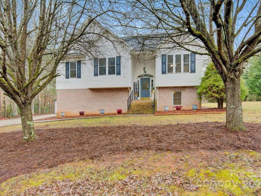 3541 Hezekiah Drive, Lenoir, NC 28645.  MLS# CAR4225336, YatesRealty ID 6974. 
