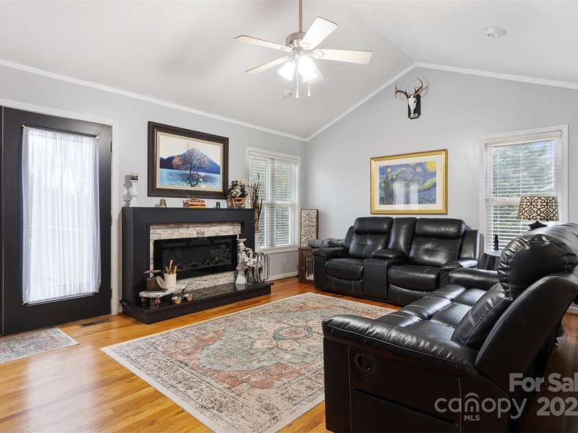 3541 Hezekiah Drive, Lenoir, NC 28645.  MLS# CAR4225336, YatesRealty ID 6974. 