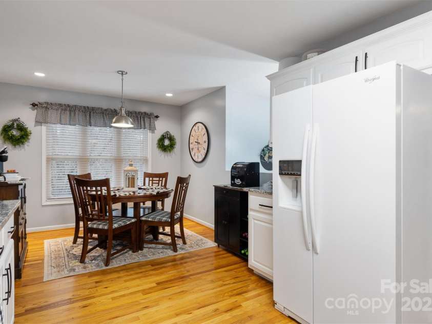 3541 Hezekiah Drive, Lenoir, NC 28645.  MLS# CAR4225336, YatesRealty ID 6974. 