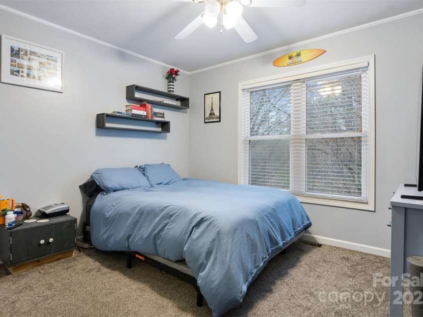 3541 Hezekiah Drive, Lenoir, NC 28645.  MLS# CAR4225336, YatesRealty ID 6974. 