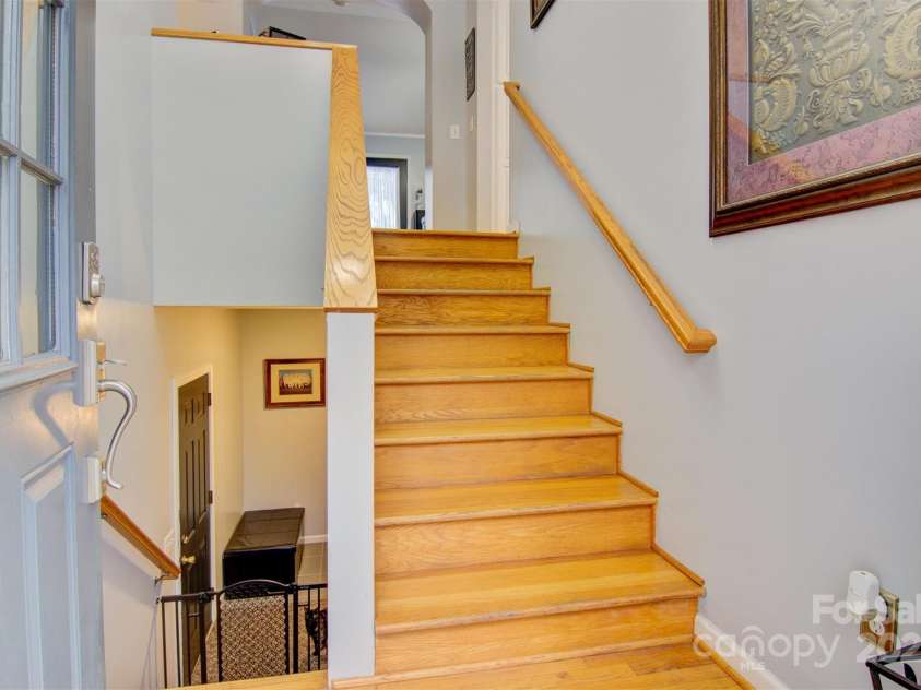 3541 Hezekiah Drive, Lenoir, NC 28645.  MLS# CAR4225336, YatesRealty ID 6974. 