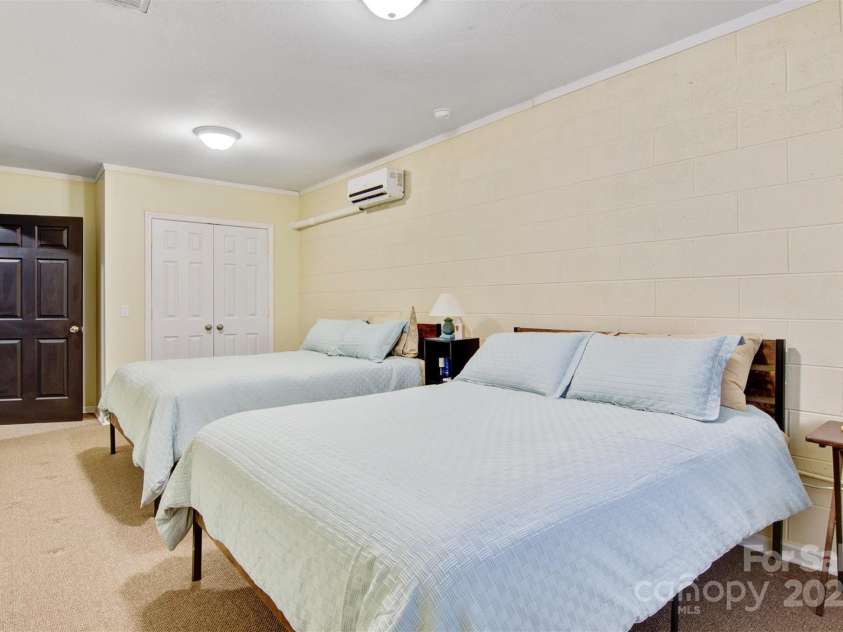 3541 Hezekiah Drive, Lenoir, NC 28645.  MLS# CAR4225336, YatesRealty ID 6974. 