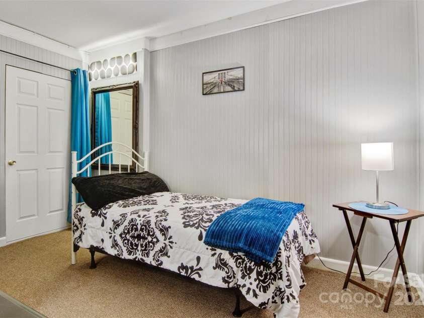 3541 Hezekiah Drive, Lenoir, NC 28645.  MLS# CAR4225336, YatesRealty ID 6974. 