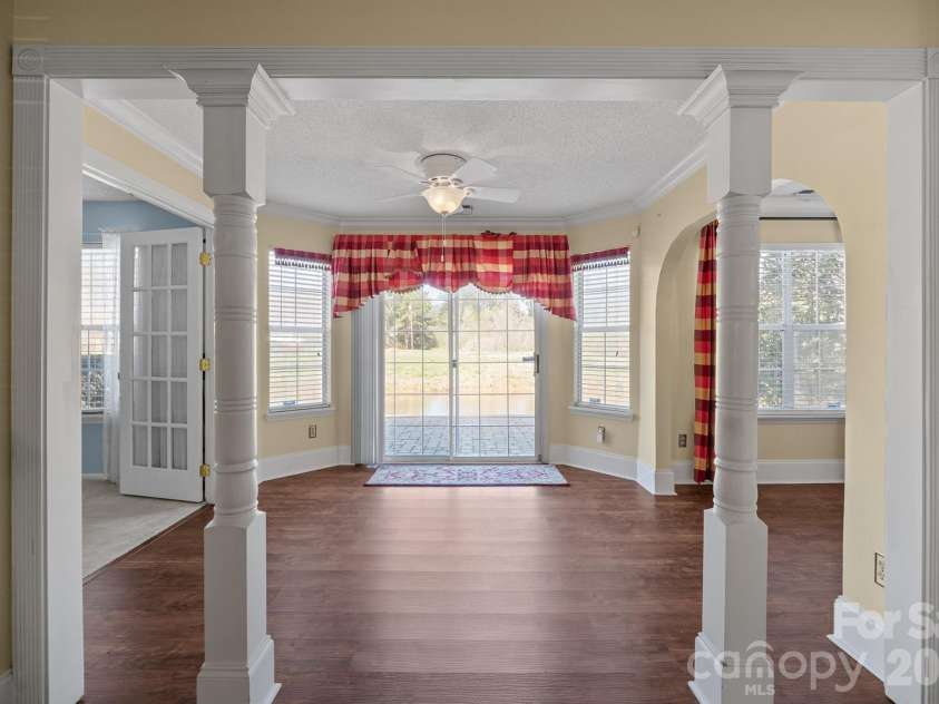 5805 Amity Springs Drive, Charlotte, NC 28212.  MLS# CAR4357438, YatesRealty ID 6974. 
