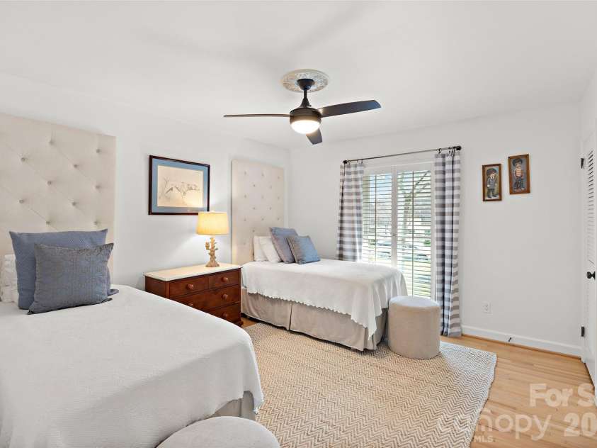 401 Glen Oaks Road, Charlotte, NC 28270.  MLS# CAR4356636, YatesRealty ID 6975. 