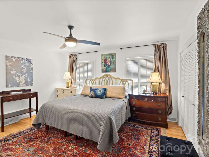 401 Glen Oaks Road, Charlotte, NC 28270.  MLS# CAR4356636, YatesRealty ID 6975. 