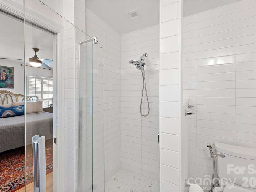 401 Glen Oaks Road, Charlotte, NC 28270.  MLS# CAR4356636, YatesRealty ID 6975. 
