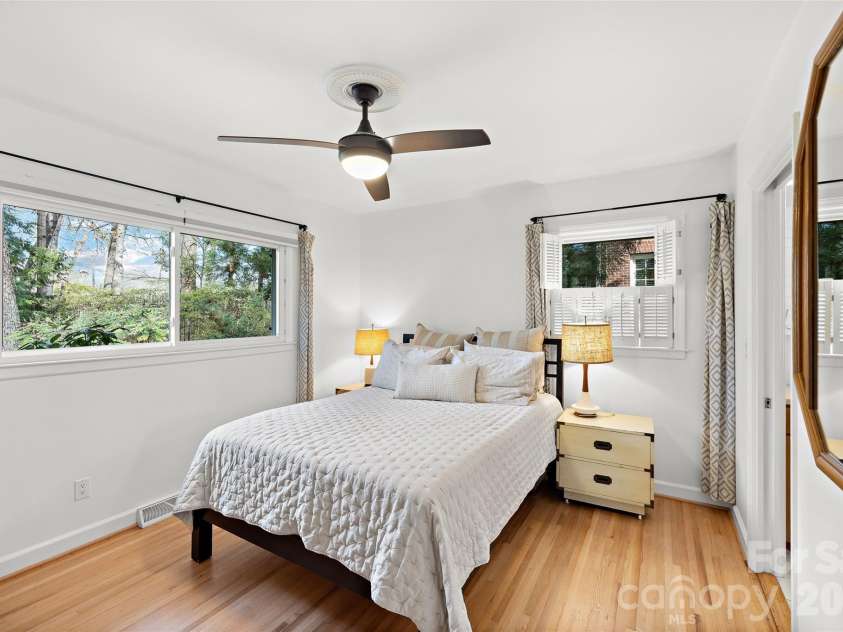401 Glen Oaks Road, Charlotte, NC 28270.  MLS# CAR4356636, YatesRealty ID 6975. 