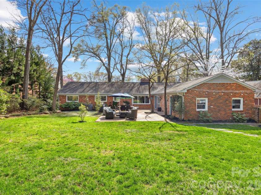 401 Glen Oaks Road, Charlotte, NC 28270.  MLS# CAR4356636, YatesRealty ID 6975. 