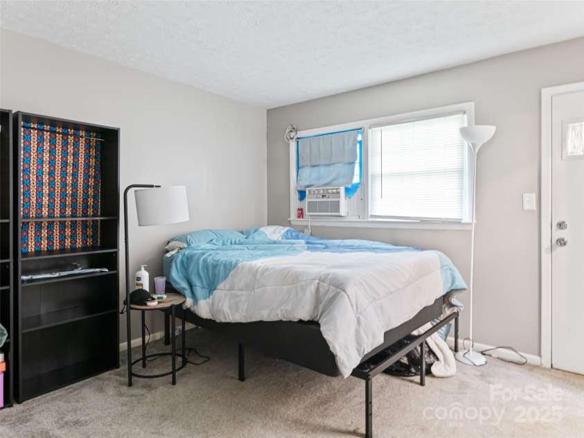 621 A,B,C & 623 Price Road, Hendersonville, NC 28739.  MLS# CAR4246708, YatesRealty ID 6975. 