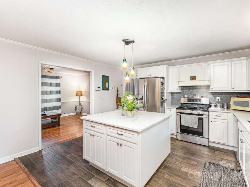 2156 Flynn Drive, Gastonia, NC 28054.  MLS# CAR4233238, YatesRealty ID 6976. 