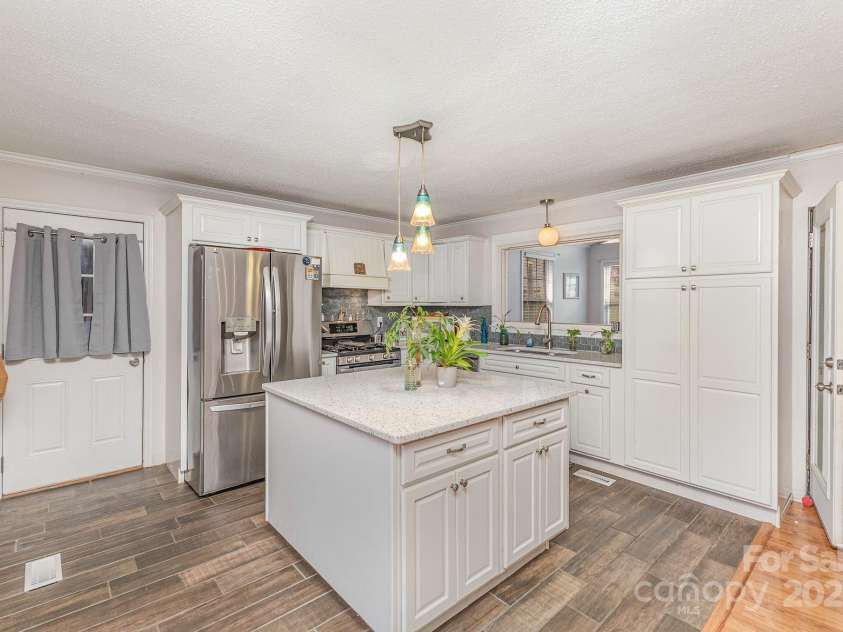 2156 Flynn Drive, Gastonia, NC 28054.  MLS# CAR4233238, YatesRealty ID 6976. 