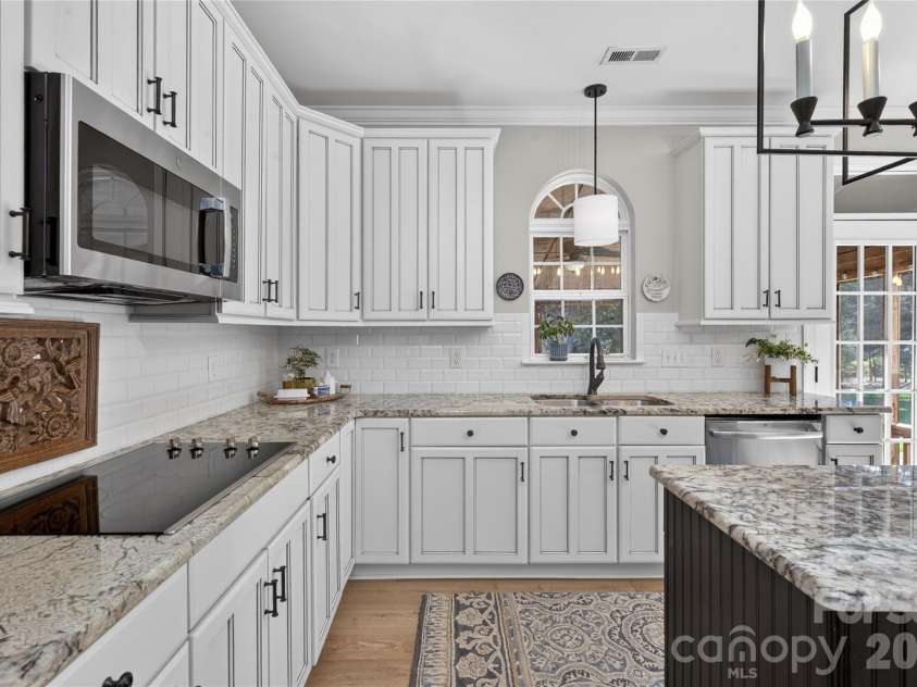 902 Applegate Parkway, Waxhaw, NC 28173.  MLS# CAR4360620, YatesRealty ID 6976. 
