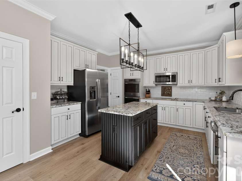 902 Applegate Parkway, Waxhaw, NC 28173.  MLS# CAR4360620, YatesRealty ID 6976. 