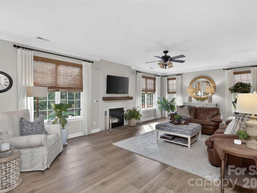 902 Applegate Parkway, Waxhaw, NC 28173.  MLS# CAR4360620, YatesRealty ID 6976. 