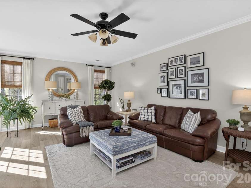 902 Applegate Parkway, Waxhaw, NC 28173.  MLS# CAR4360620, YatesRealty ID 6976. 