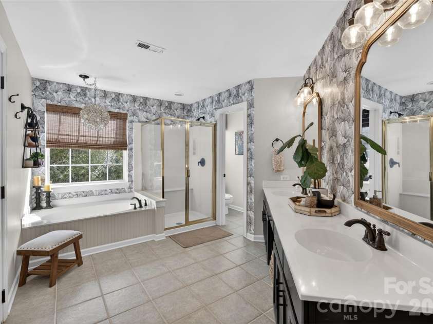 902 Applegate Parkway, Waxhaw, NC 28173.  MLS# CAR4360620, YatesRealty ID 6976. 