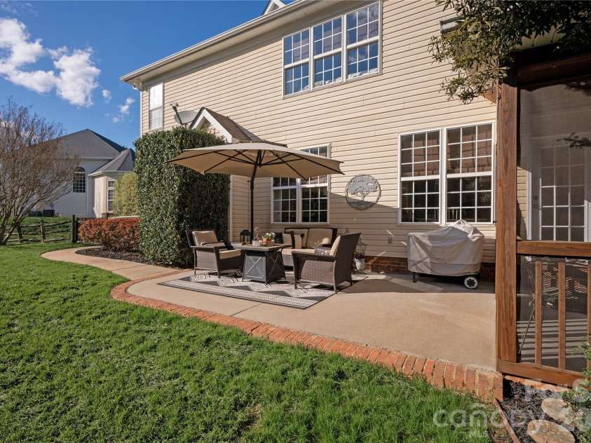 902 Applegate Parkway, Waxhaw, NC 28173.  MLS# CAR4360620, YatesRealty ID 6976. 