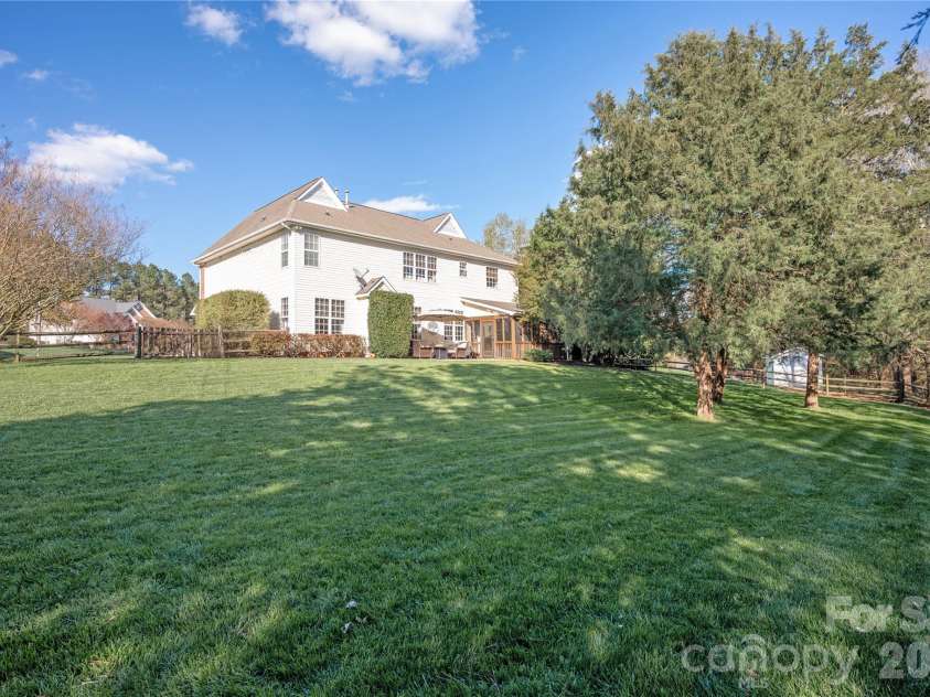 902 Applegate Parkway, Waxhaw, NC 28173.  MLS# CAR4360620, YatesRealty ID 6976. 