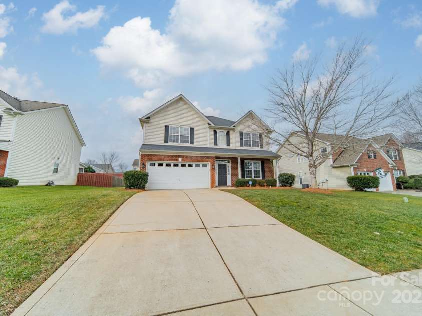 2131 Ashley Glen Way, Fort Mill, SC 29707.  MLS# CAR4217689, YatesRealty ID 6977. 