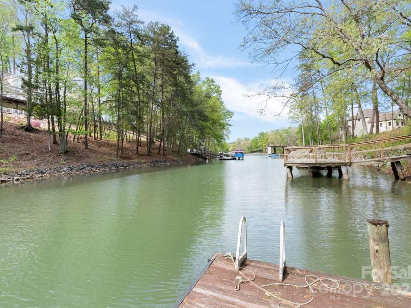 143 Ross Road, Mooresville, NC 28117.  MLS# CAR4245445, YatesRealty ID 6978. 