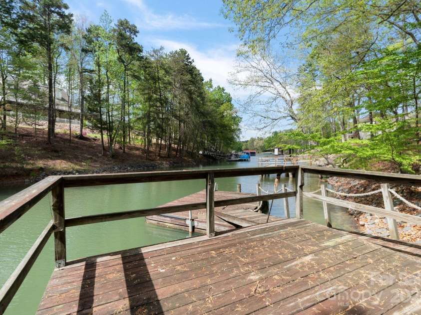 143 Ross Road, Mooresville, NC 28117.  MLS# CAR4245445, YatesRealty ID 6978. 