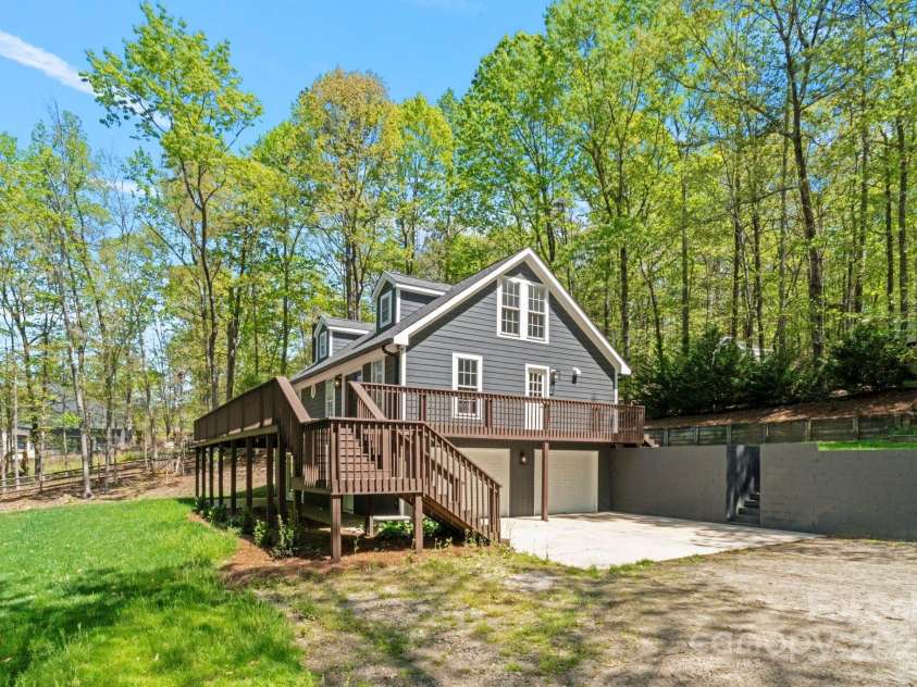 143 Ross Road, Mooresville, NC 28117.  MLS# CAR4245445, YatesRealty ID 6978. 