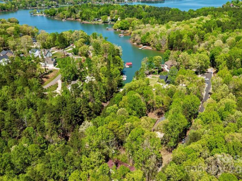 143 Ross Road, Mooresville, NC 28117.  MLS# CAR4245445, YatesRealty ID 6978. 