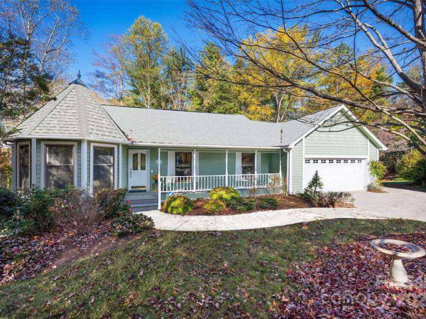 37 New Cross North None, Asheville, NC 28805.  MLS# CAR4307625, YatesRealty ID 6979. 