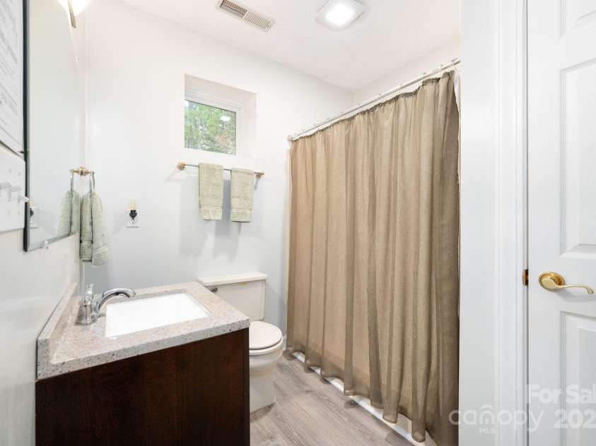 37 New Cross North None, Asheville, NC 28805.  MLS# CAR4307625, YatesRealty ID 6979. 