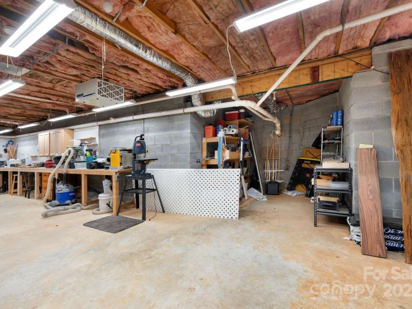 37 New Cross North None, Asheville, NC 28805.  MLS# CAR4307625, YatesRealty ID 6979. 