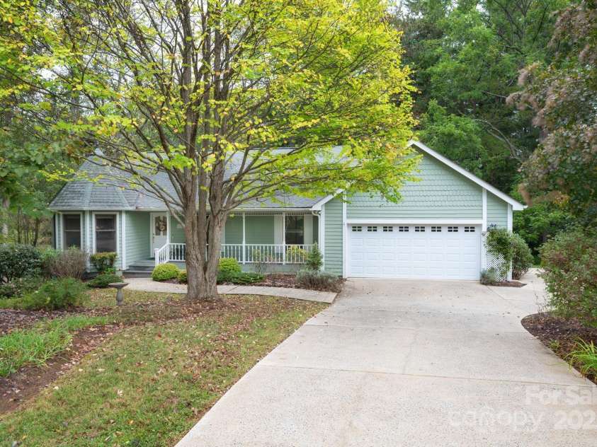 37 New Cross North None, Asheville, NC 28805.  MLS# CAR4307625, YatesRealty ID 6979. 