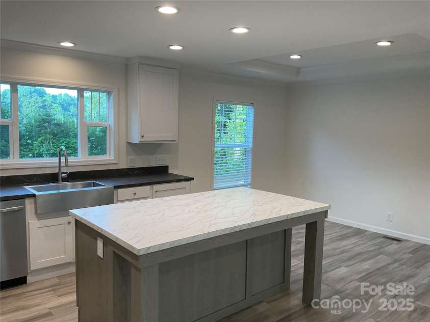 138 Zircon Drive, Statesville, NC 28625.  MLS# CAR4271013, YatesRealty ID 698. 