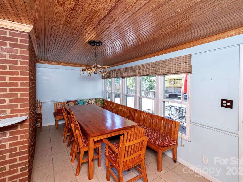 6332 Montpelier Road, Charlotte, NC 28210.  MLS# CAR4316898, YatesRealty ID 6980. 