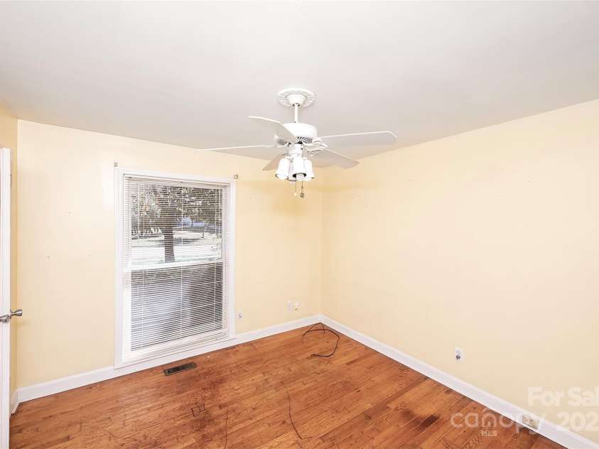 6332 Montpelier Road, Charlotte, NC 28210.  MLS# CAR4316898, YatesRealty ID 6980. 