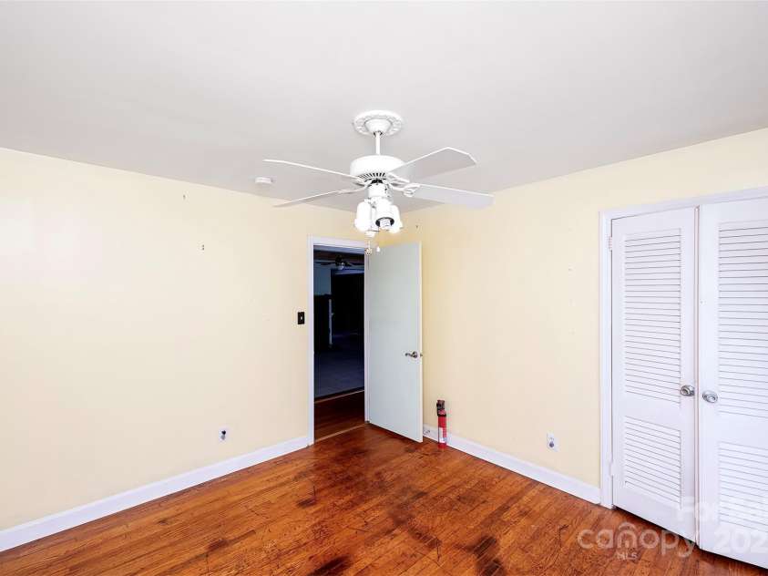 6332 Montpelier Road, Charlotte, NC 28210.  MLS# CAR4316898, YatesRealty ID 6980. 