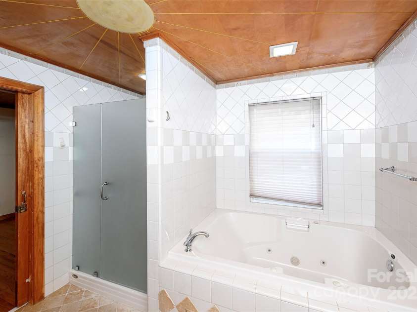 6332 Montpelier Road, Charlotte, NC 28210.  MLS# CAR4316898, YatesRealty ID 6980. 