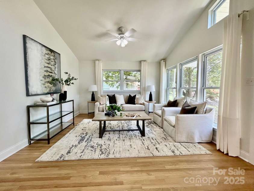 1713 Archdale Drive, Charlotte, NC 28210.  MLS# CAR4228126, YatesRealty ID 6981. 