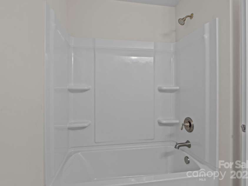 187 Longleaf Drive, Mooresville, NC 28117.  MLS# CAR4244494, YatesRealty ID 6982. 